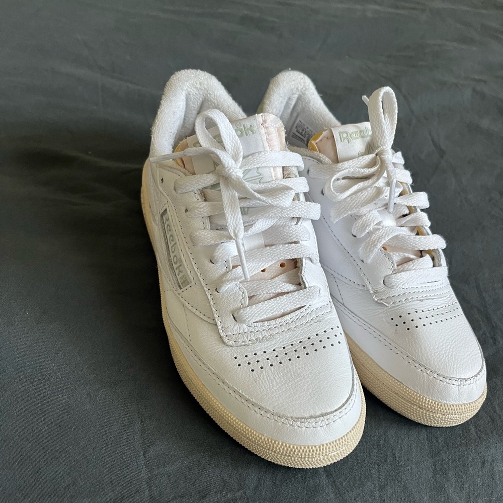 Reebok Women’s Club C 85 Sneaker Paper White/Vintage Green